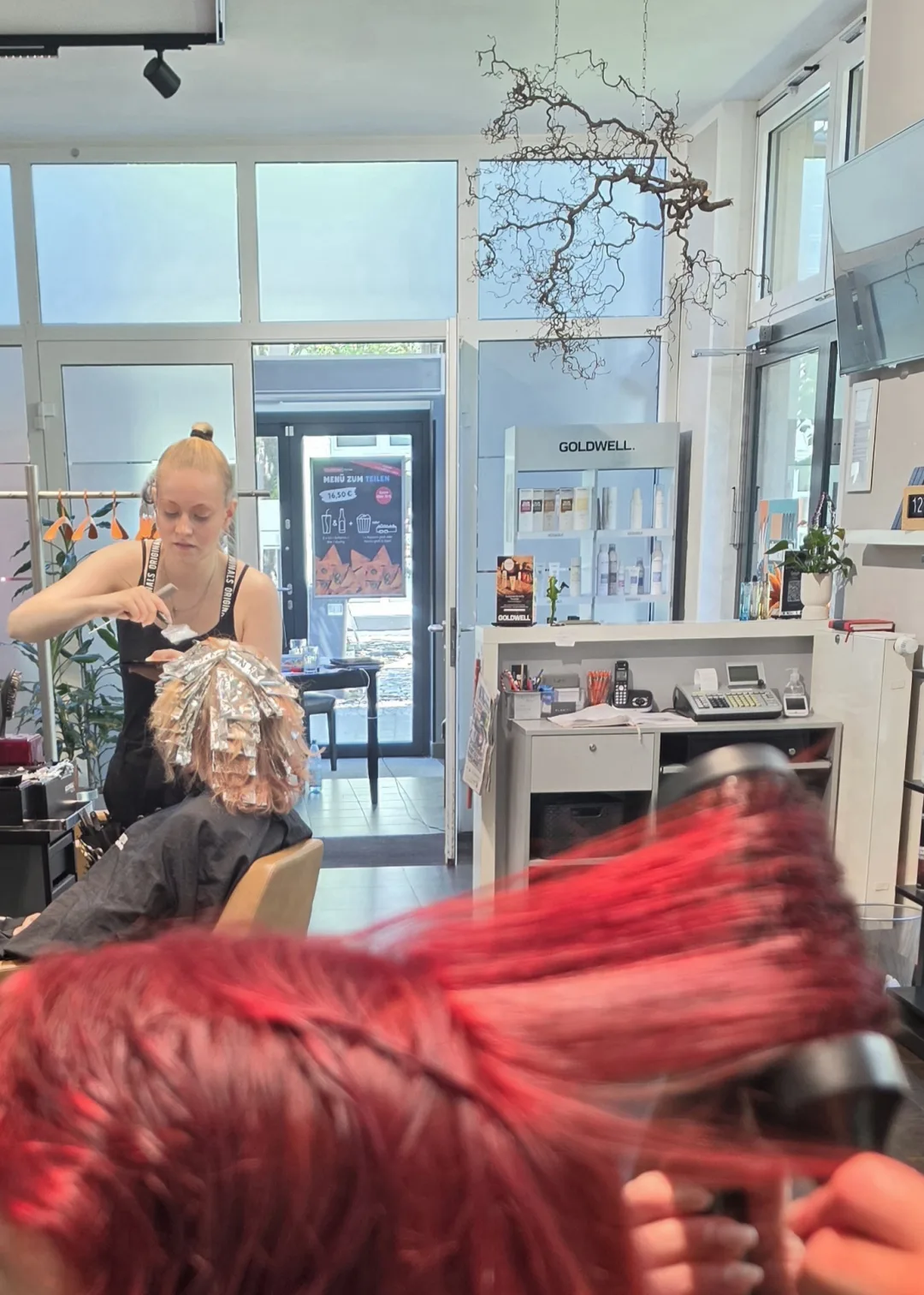 Foliensträhnen und Farbservice im Salon im Kino Hoyerswerda