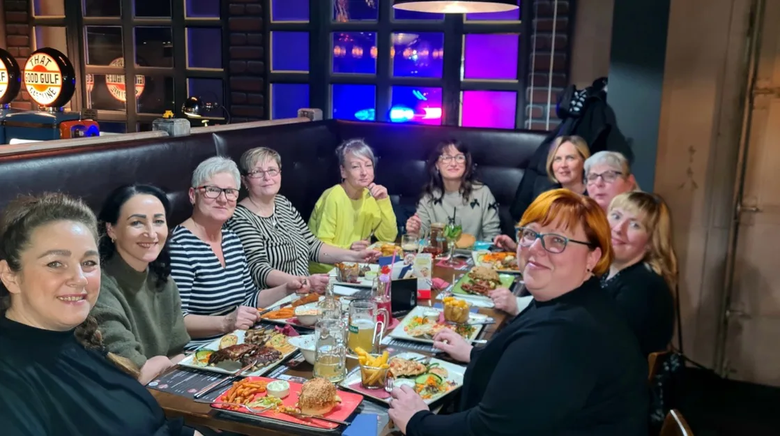 Das Team von DC by Waldera beim gemeinsamen Abendessen