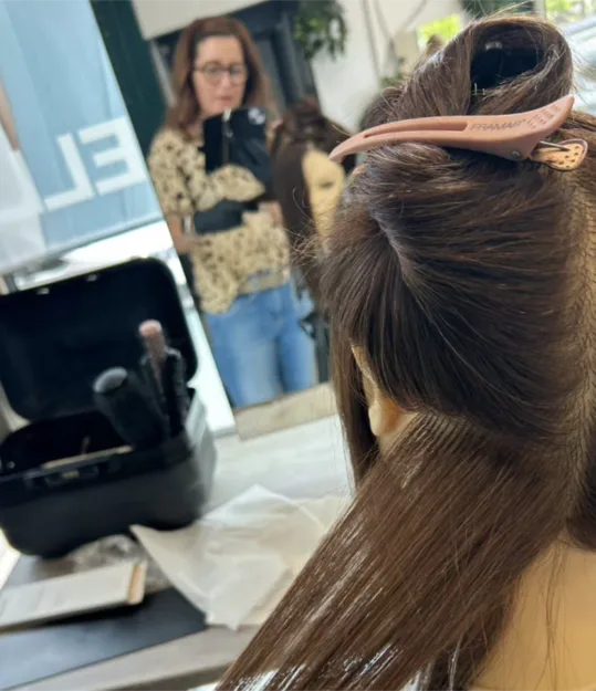 Stylingtraining am Übungskopf im Salon im Kino Hoyerswerda